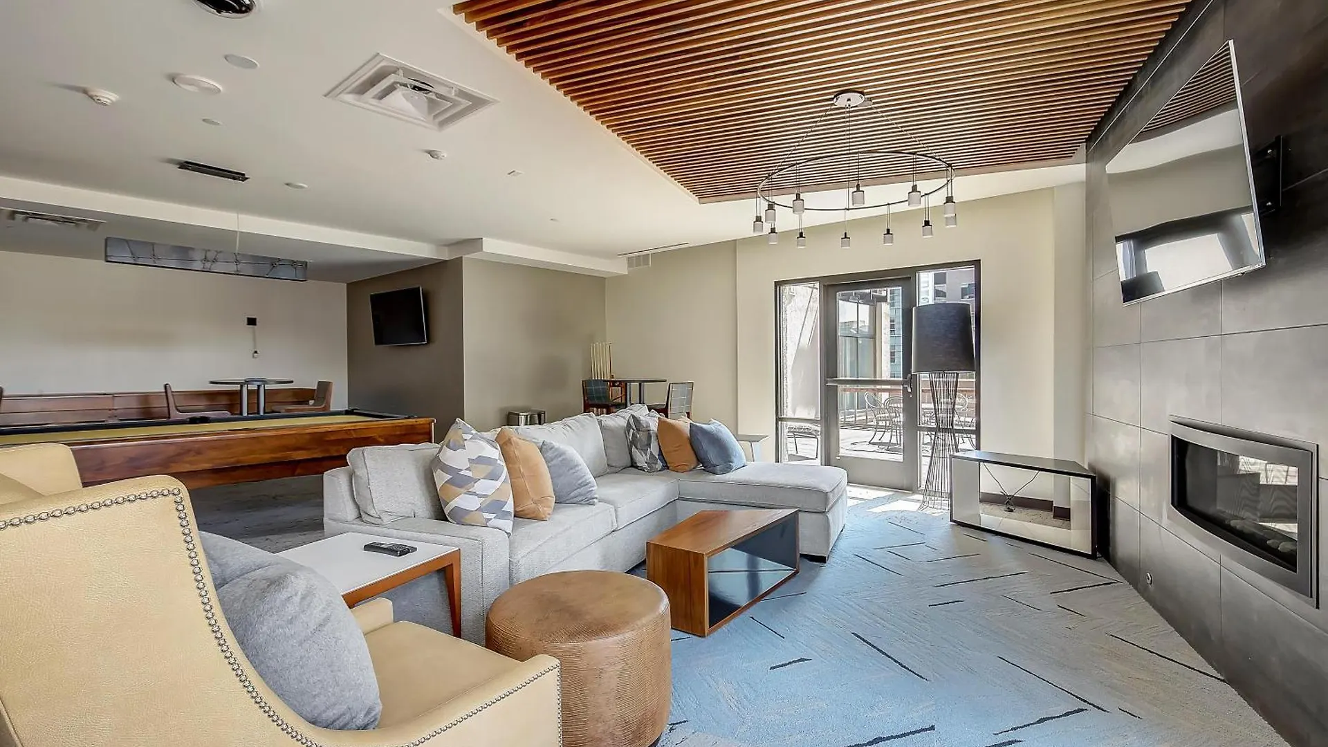 Larimer Square Luxury - Office - Downtown Hub Denver